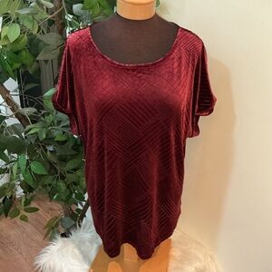 Belle by Belldini black cherry velour look and feel patterned top Woman’s 1X